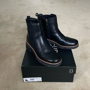 Naturalizer Darry Water Repellent Platform Bootie